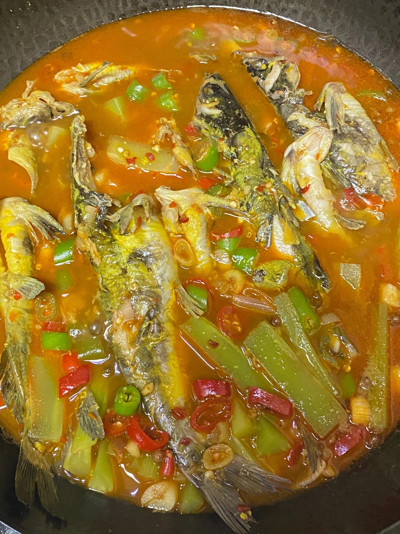 喜欢吃黄辣丁的朋友们一定要自己动手试试，自己做的真的超好吃，做法简单，喜欢吃鱼又