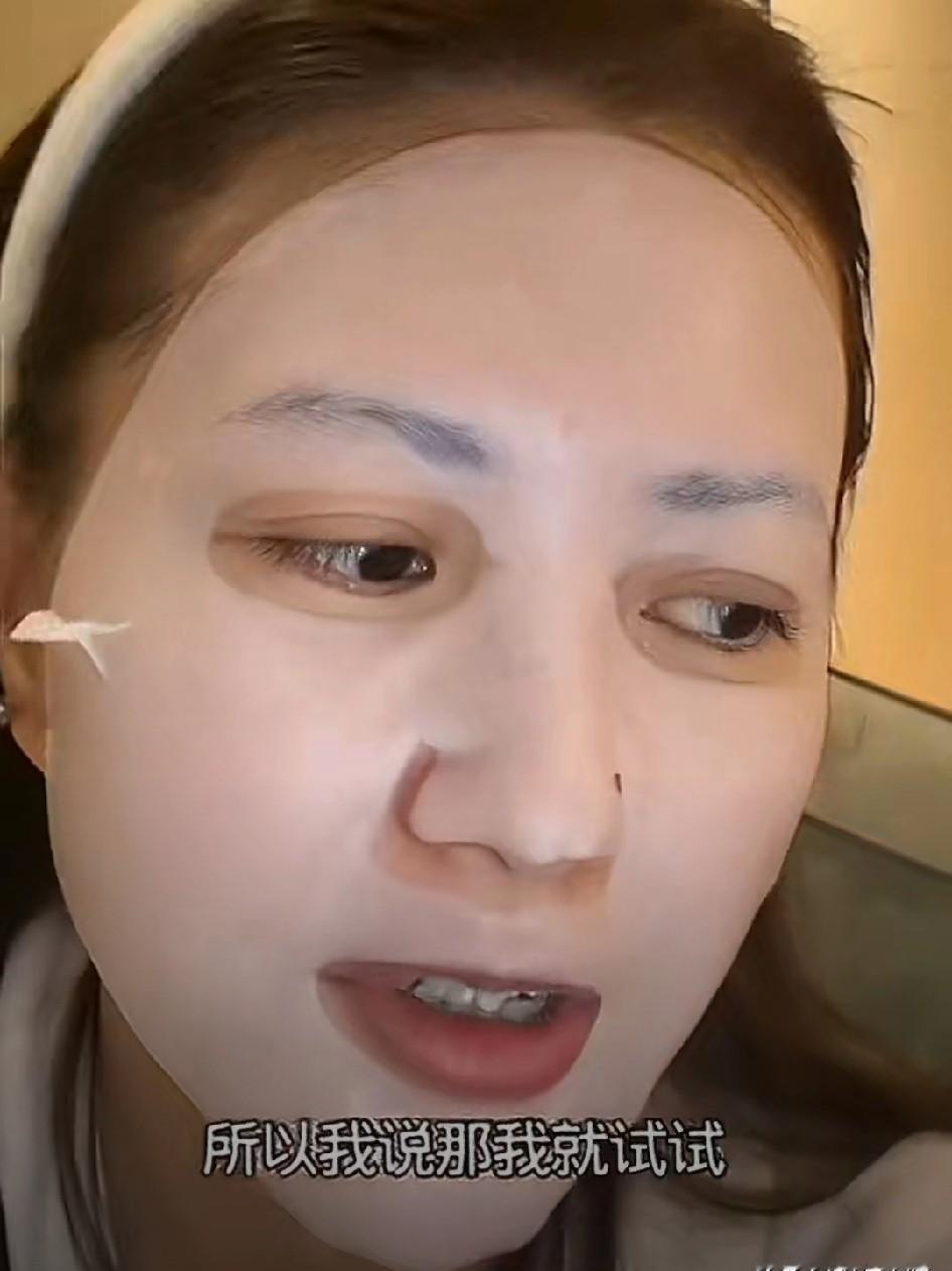 包文婧这一招，真是绝了！
为了给包贝尔生儿子，竟然说是女儿饺子求着她生的。
直播