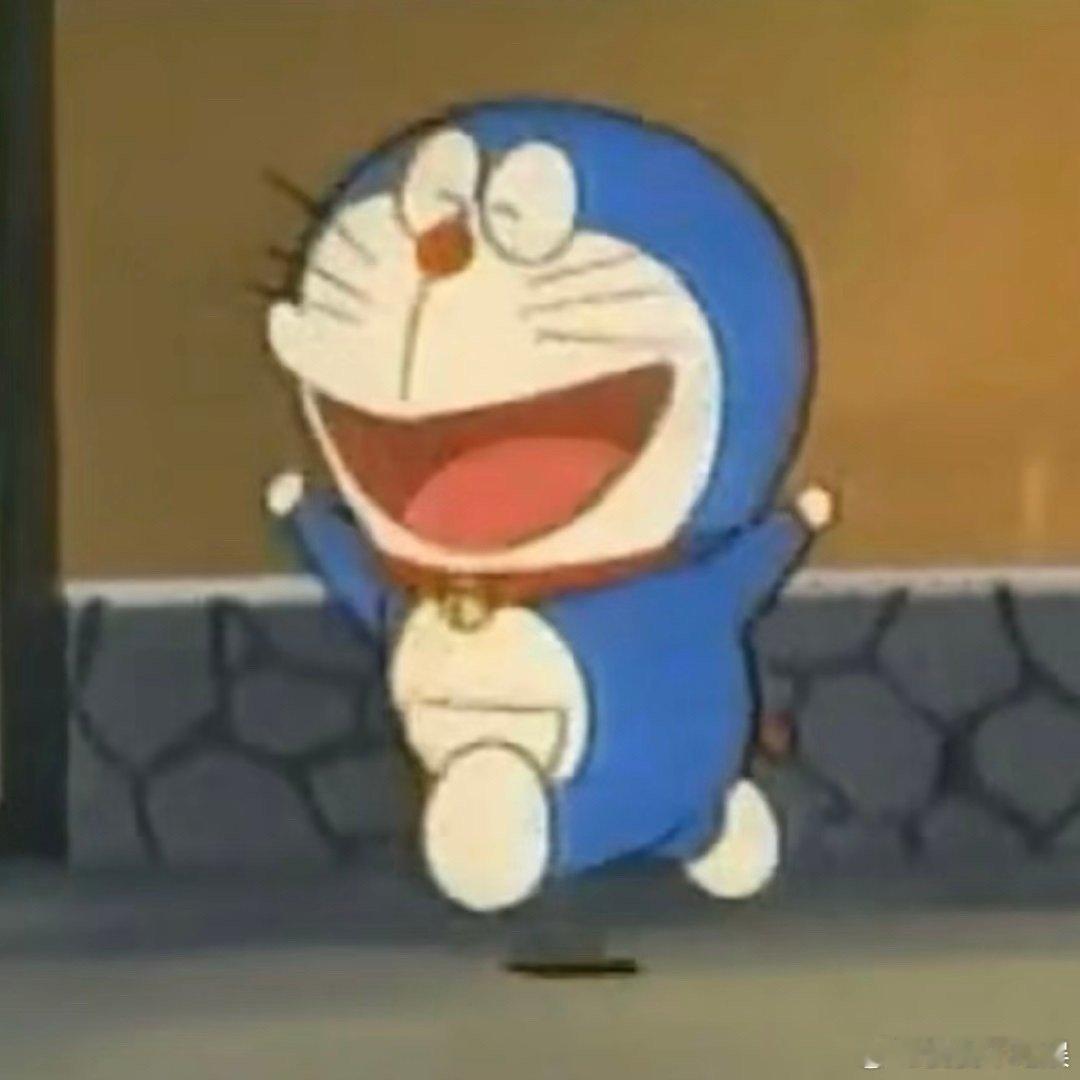 #奔驰小伙一路鸣笛双闪帮挽回30万#这个小伙子也太棒了，而且也是一路鸣笛！ ​​