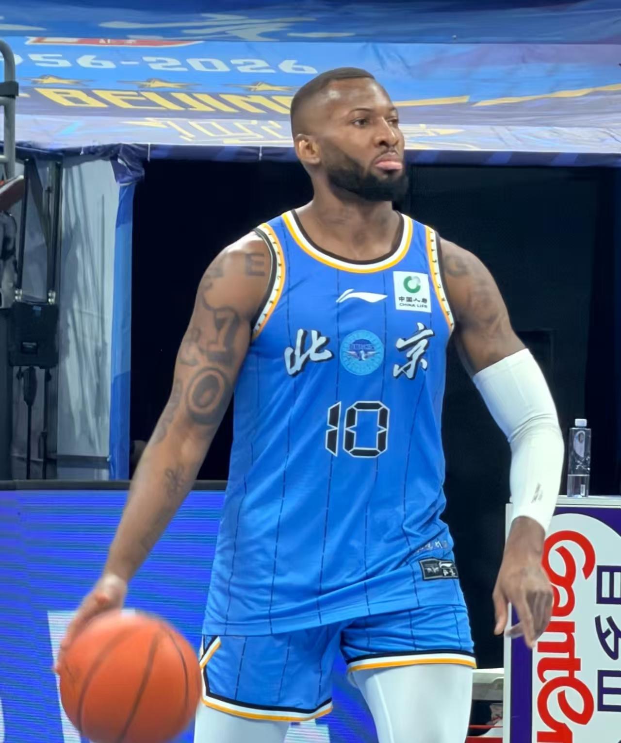 杰曼再次扮演关键先生，广州顽强拼到最后，浙江统治内线，赵继伟手感持续低迷
今晚C