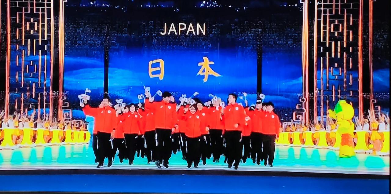 #杭州亚运会开幕式# 它，好像来了，又好像没来。[捂脸][捂脸][捂脸]感谢现场