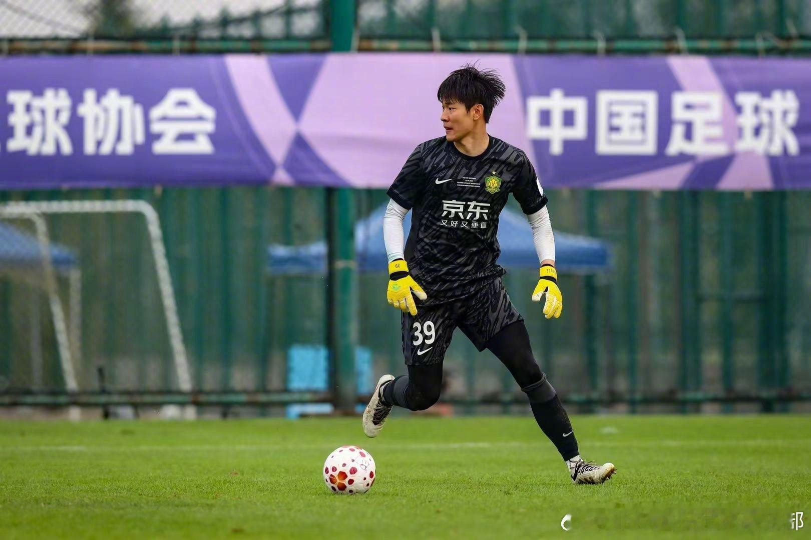 今天下午，北京国安进行在海口冬训阶段的第一场队内教学赛。虽然冬训仅过去一周时间，