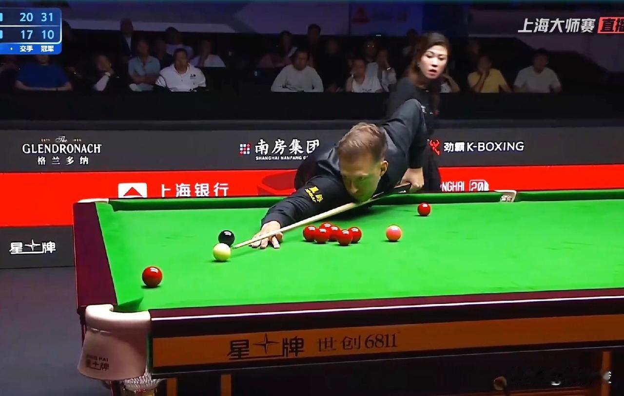 上海大师赛决赛第一阶段，特鲁姆普7-3大比分领先凯伦·威尔逊。今天19点30分将