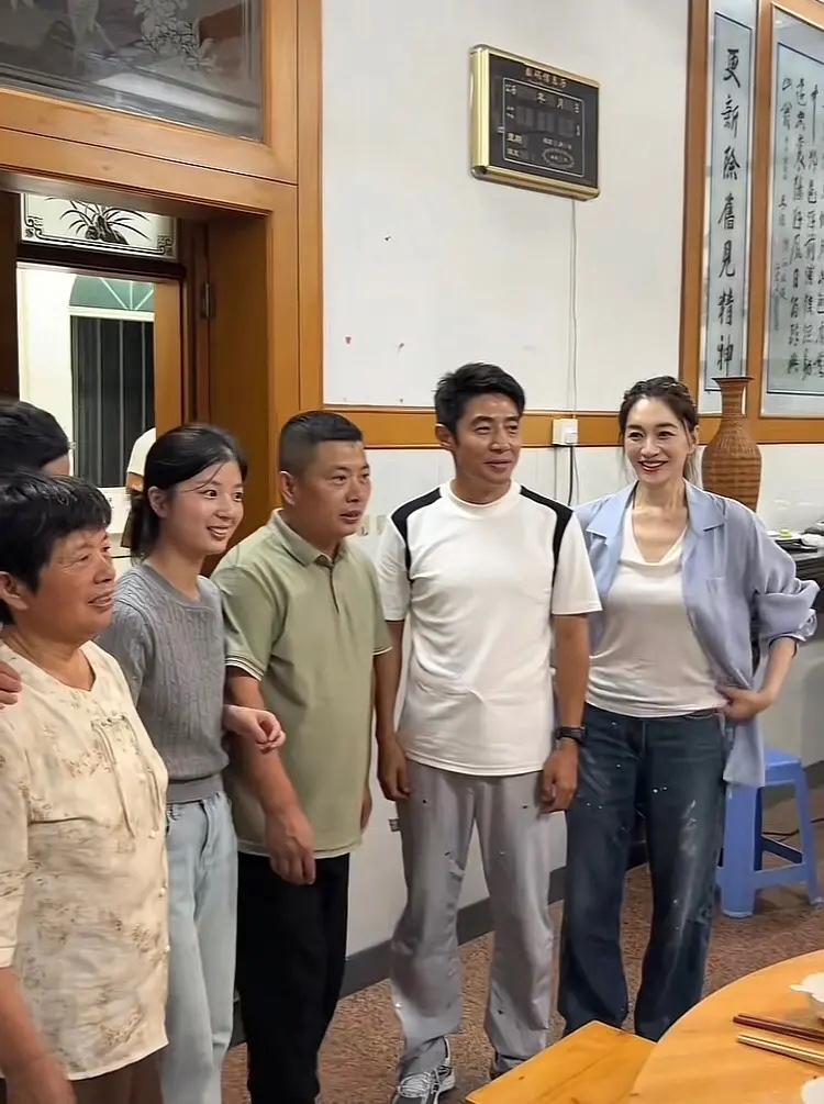 李小冉和撒贝宁我认识，其余几位都是谁