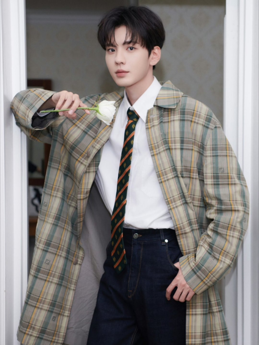 🥭新剧《今天是太阳雨》领衔主演：毕雯珺、杨超越，导演：猫的树，编剧：施也 ​​