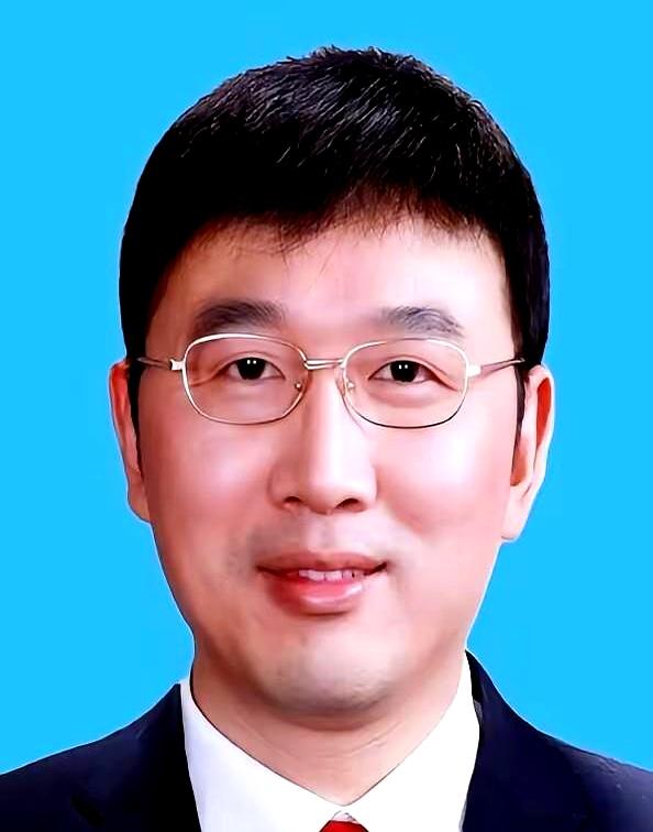 三十多岁放弃东部优渥待遇，一头扎进西部的空实验室，这种选择在今天看来有些不可思议