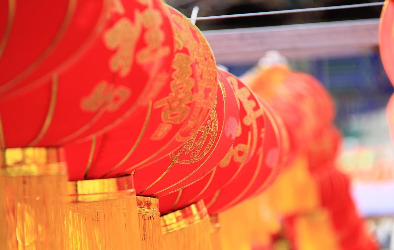 泸州超级银河左岸音乐节10月6日场次调整，童禹坤、邓佳鑫等7位艺人因行程变动退出