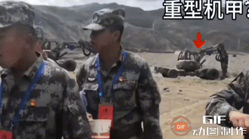 中国人民解放军无人装备亮相，演习场面非常震撼。国家富强，人民安康需要强大的军队保
