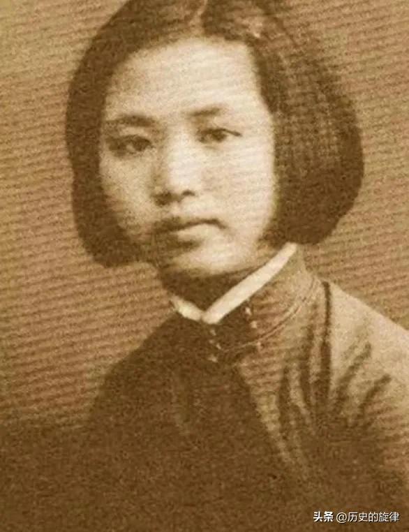 怀孕特工楚青闯上海，生下孩子取名“戎生”，藏着一代家国情怀
 
1942年9月的