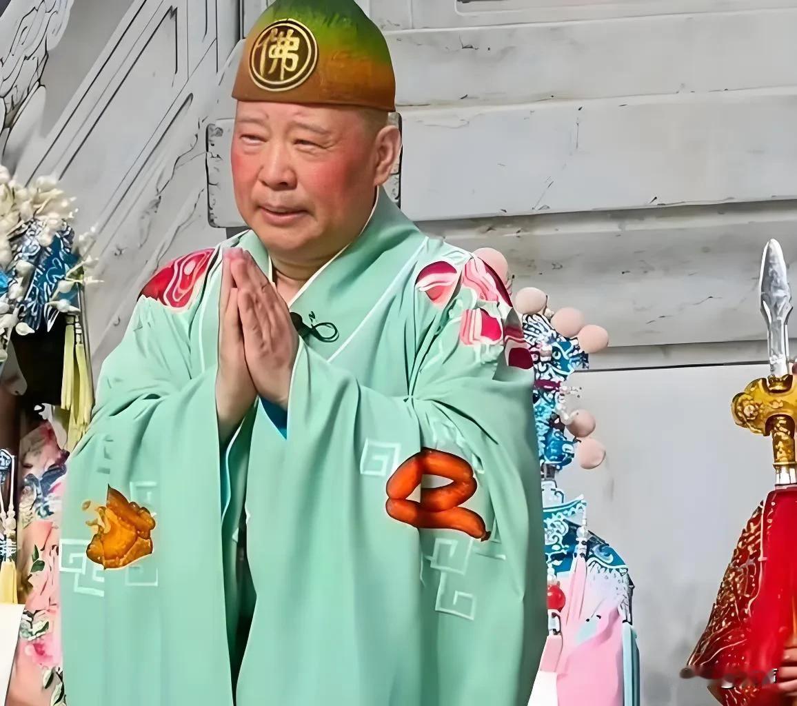 郭德纲这次是碰到了软钉子
不封杀、不处罚，所有演出要么延期，要么取消，一向嘴不饶
