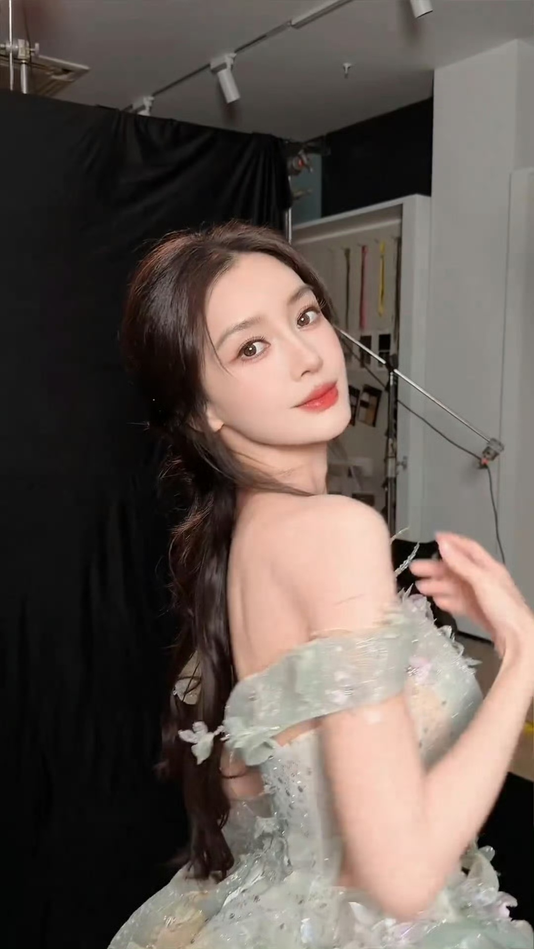 angelababy abangelababy “都说爱人先爱己，但我爱你胜过爱