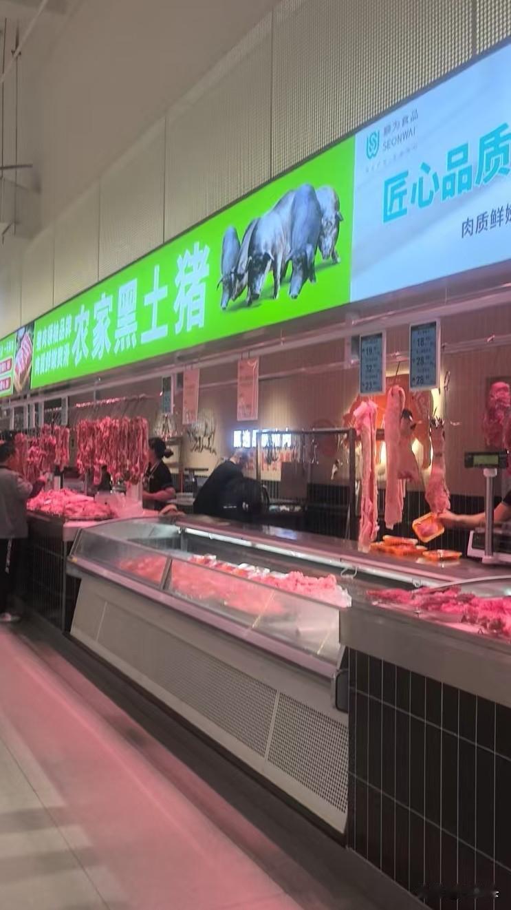 双十二商场空荡荡，货架满满：热闹是商家的，冷静是消费者的

双十二，商场里灯火通