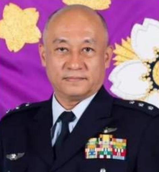 日本自卫队统合司令官、海军大将南云宪一郎说，万一中国和日本像乌克兰跟俄罗斯那样陷