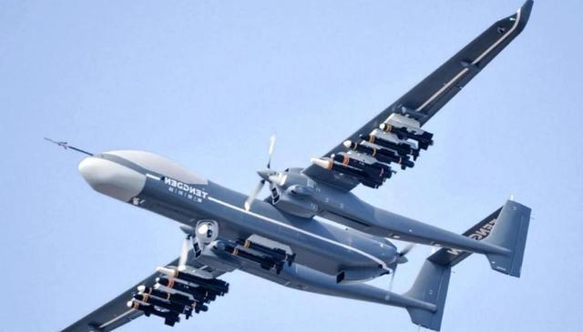 大陆双尾蝎无人机俯瞰台北上空，岛内有一些名嘴破防了，“这不可能，这绝不可能，一定