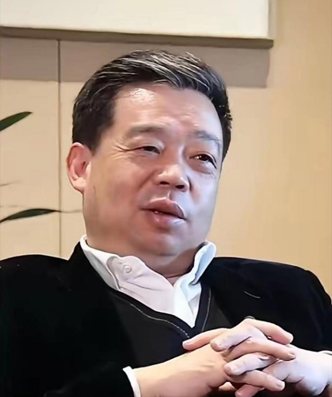 你去红星美凯龙、居然之家、富森美逛一圈就明白了。像五一、十一、周末这些时候，卖场