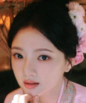 2026年4月，任敏在综艺《哈哈哈哈哈》中跳傣族舞的片段引发全网热议。她动作舒展