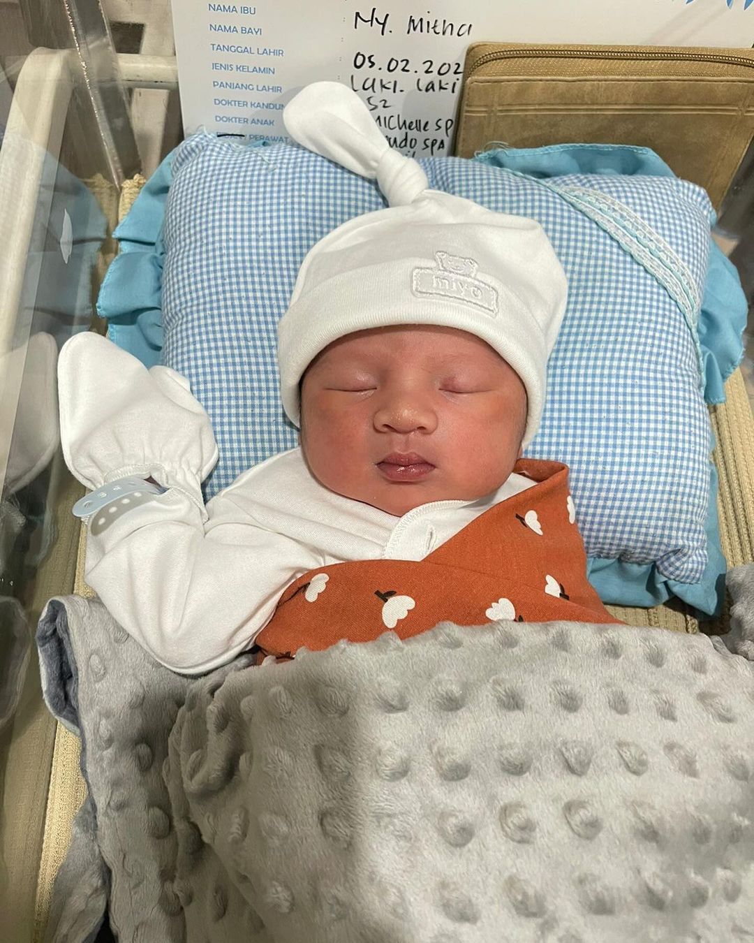 印尼男单雷斯塔维托当奶爸了[哆啦A梦吃惊][哆啦A梦吃惊] ​​​
