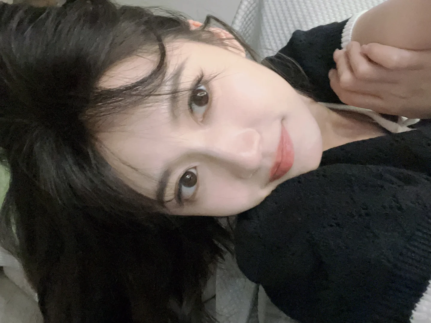 美女宝宝上线了，期待明天的机场琪琪[派对R][派对R]