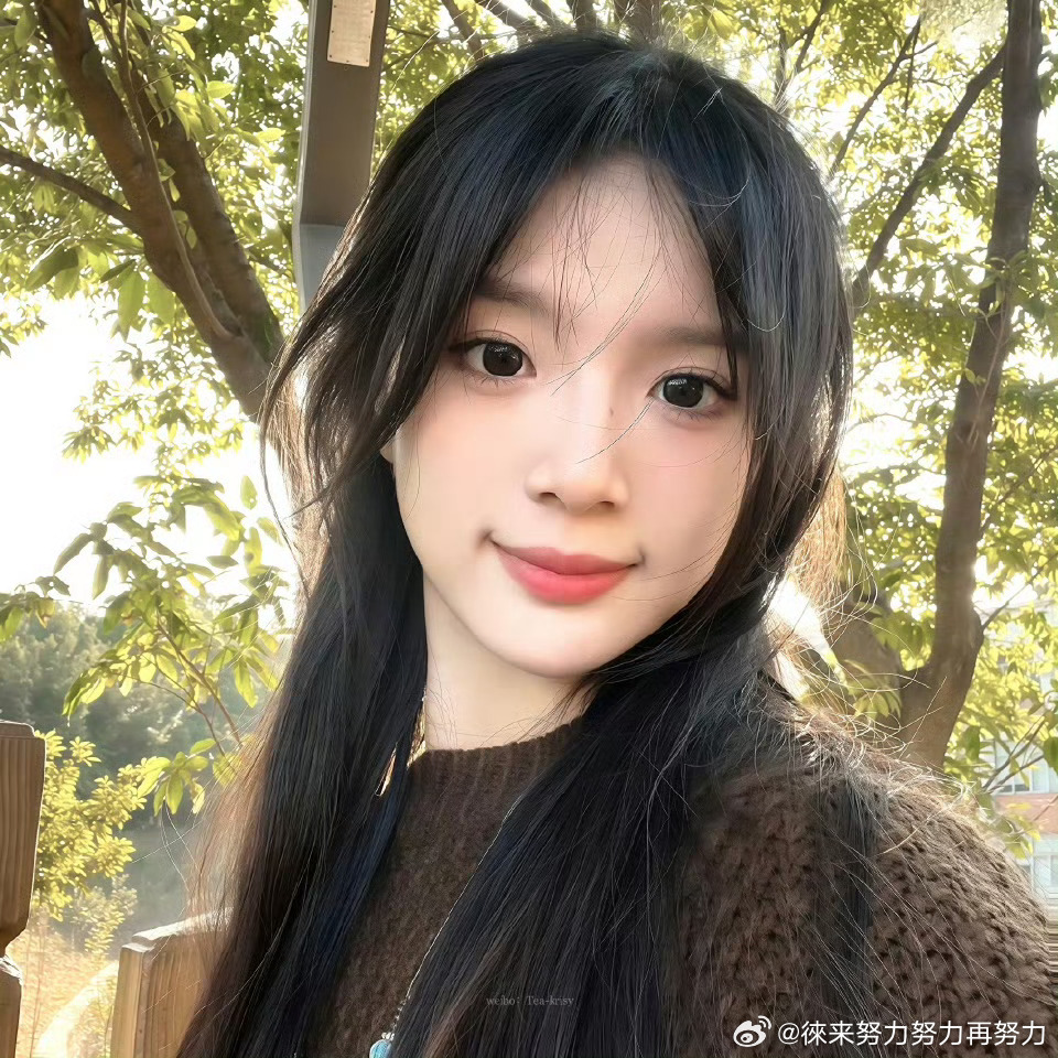给阿嬷的情书女主签约虎鲸李思潼签约虎鲸，真挺替她开心的。22岁，金融学霸，非科班