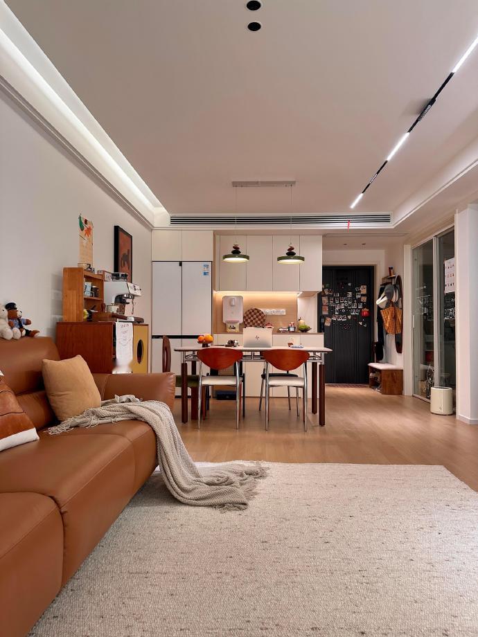 暖色系客餐厅，餐桌选对直接封神|主打🟤🟠⚪️暖色系 