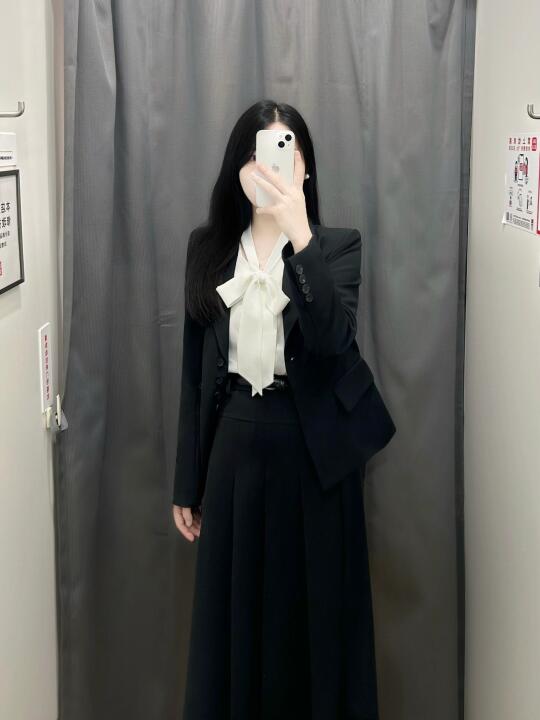 🎞️瘦了，更有OL气质了～