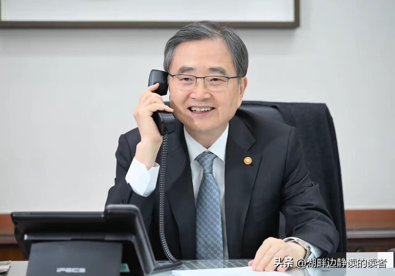 承认了，韩国最高规格等待中国。当地时间7月29日，韩国外交部消息人士透露，中国外