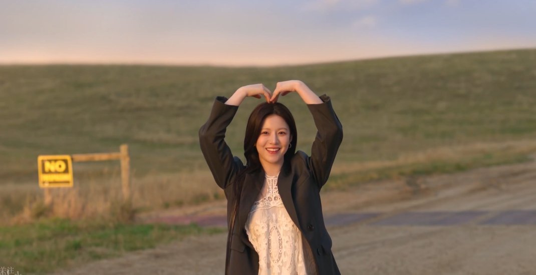 爱情的翻译男女主说是回避型依恋人格，实际女主车茂熙比男主周浩镇也比大部分人都勇敢