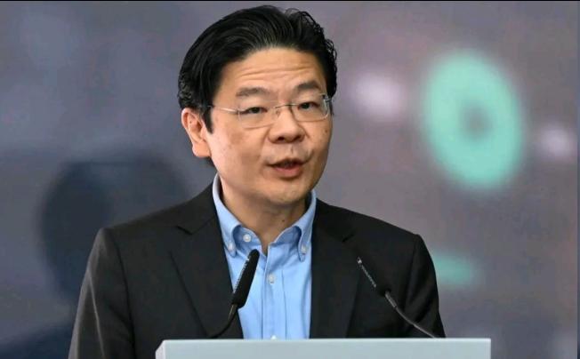 新加坡总理黄循财作出表态，中国已经是可与美国匹敌的竞争对手！

8月23日，新加
