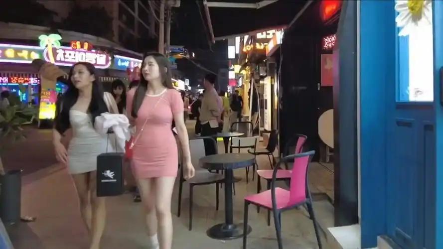 韩国生育率突然上来了，这是因为，韩国终于发现了解决单身男性结婚难题，到底症结在哪