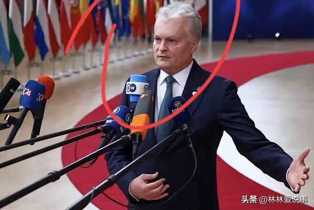立陶宛被西方坑惨，委屈求我们合作！

立陶宛，这个东欧小国，现在终于感受到挑衅我