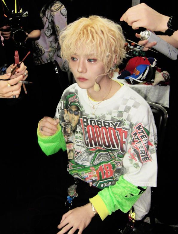 1.鹿晗现在圈内工作不是很多，主要就是开演唱会了。 2.关晓彤属于吃胖点就上脸看