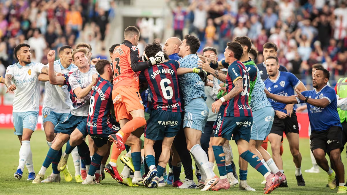 阿斯：萨拉戈萨门将或遭受史上最重惩罚之一，预计停赛13场