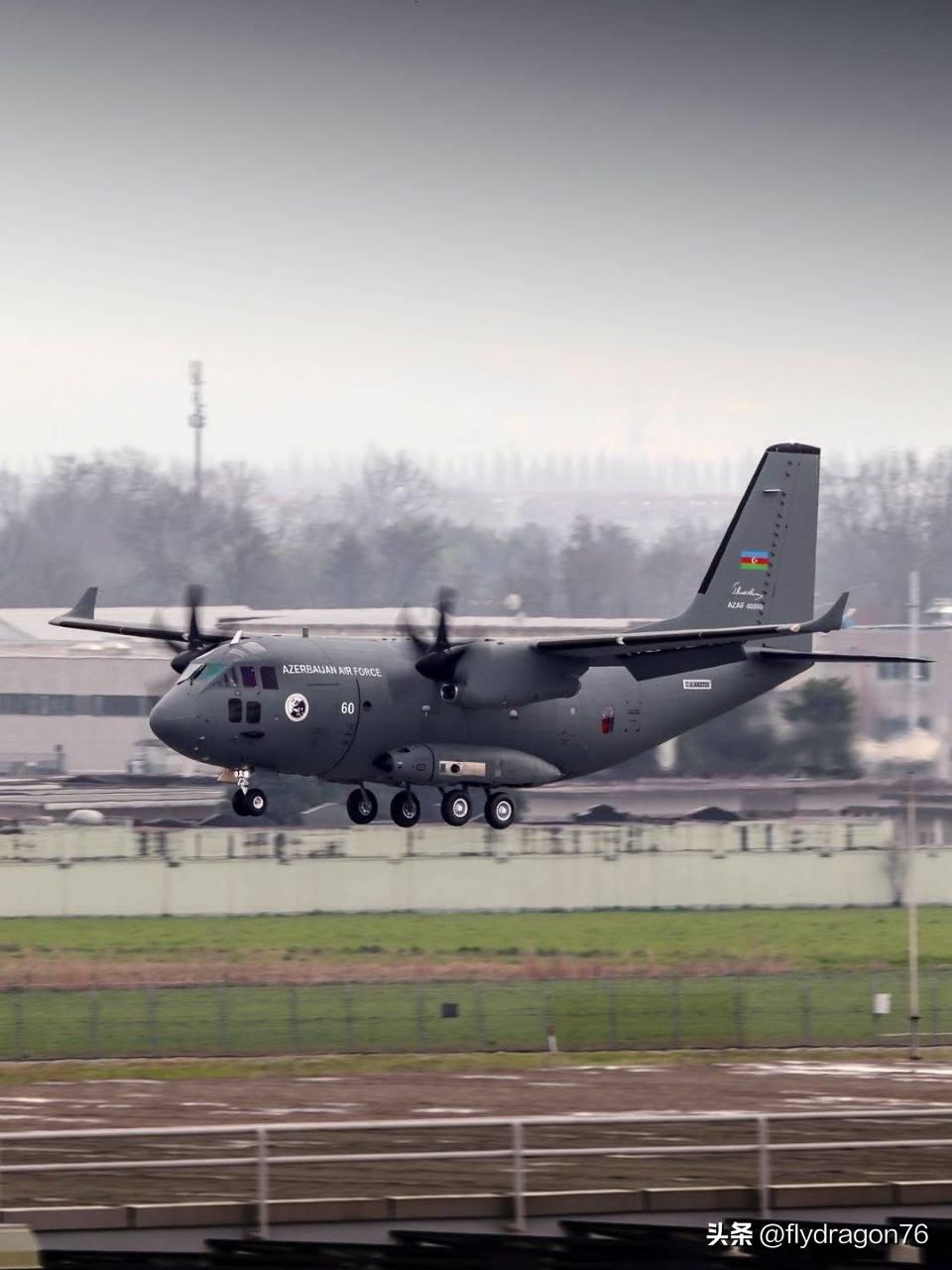 🇦🇿隶属于阿塞拜疆空军的一架早期交付的C-27J“斯巴达人”涡桨运输机（尾号