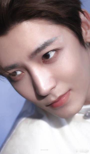 侯明昊又瘦了好多拒绝侯明昊击掌第一人 看着侯明昊的努力，不禁让我想到了自己的目标