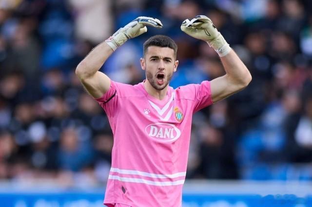 巴萨欧冠战法兰克福：霍安·加西亚领衔伤愈潮，诺坎普迎关键对决巴萨门将霍安·加西亚