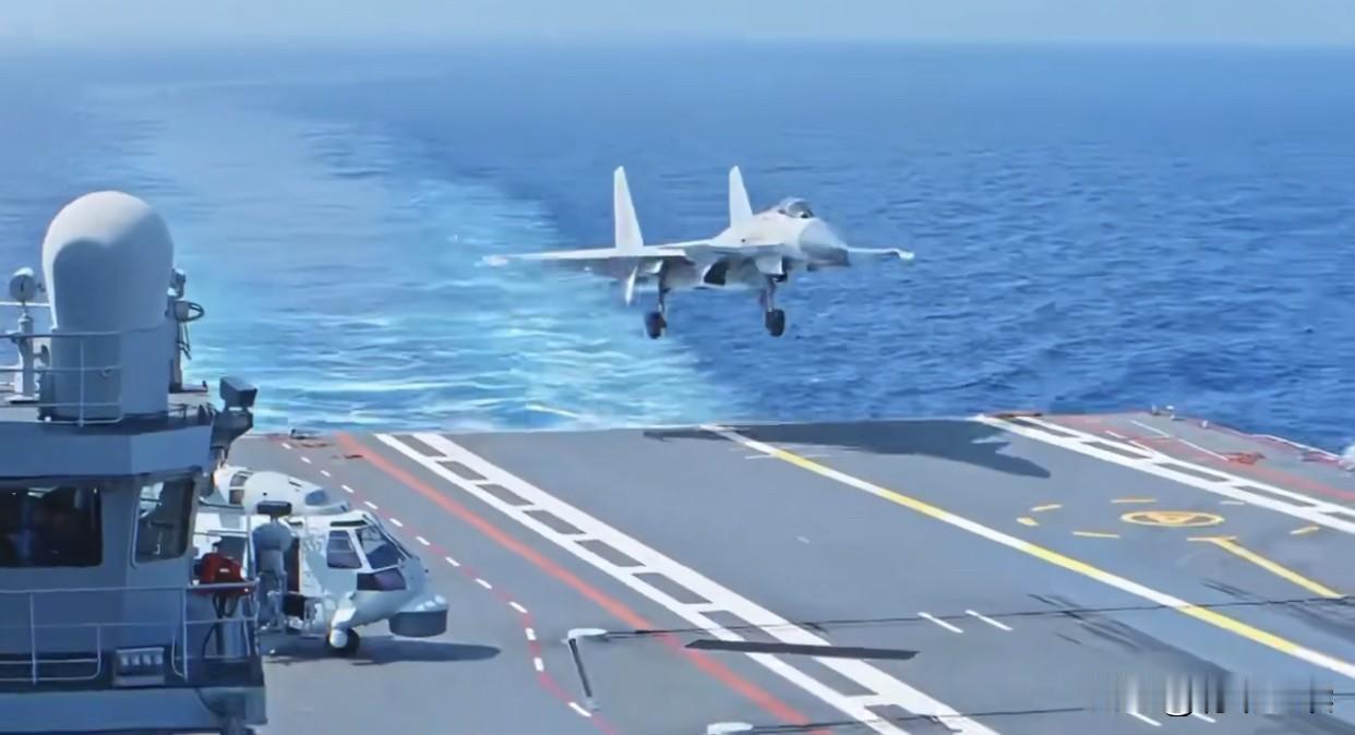 伟人从不用空话唬人，只以铁拳立规矩。这世上最硬的道理，从来都是打出来的！

19