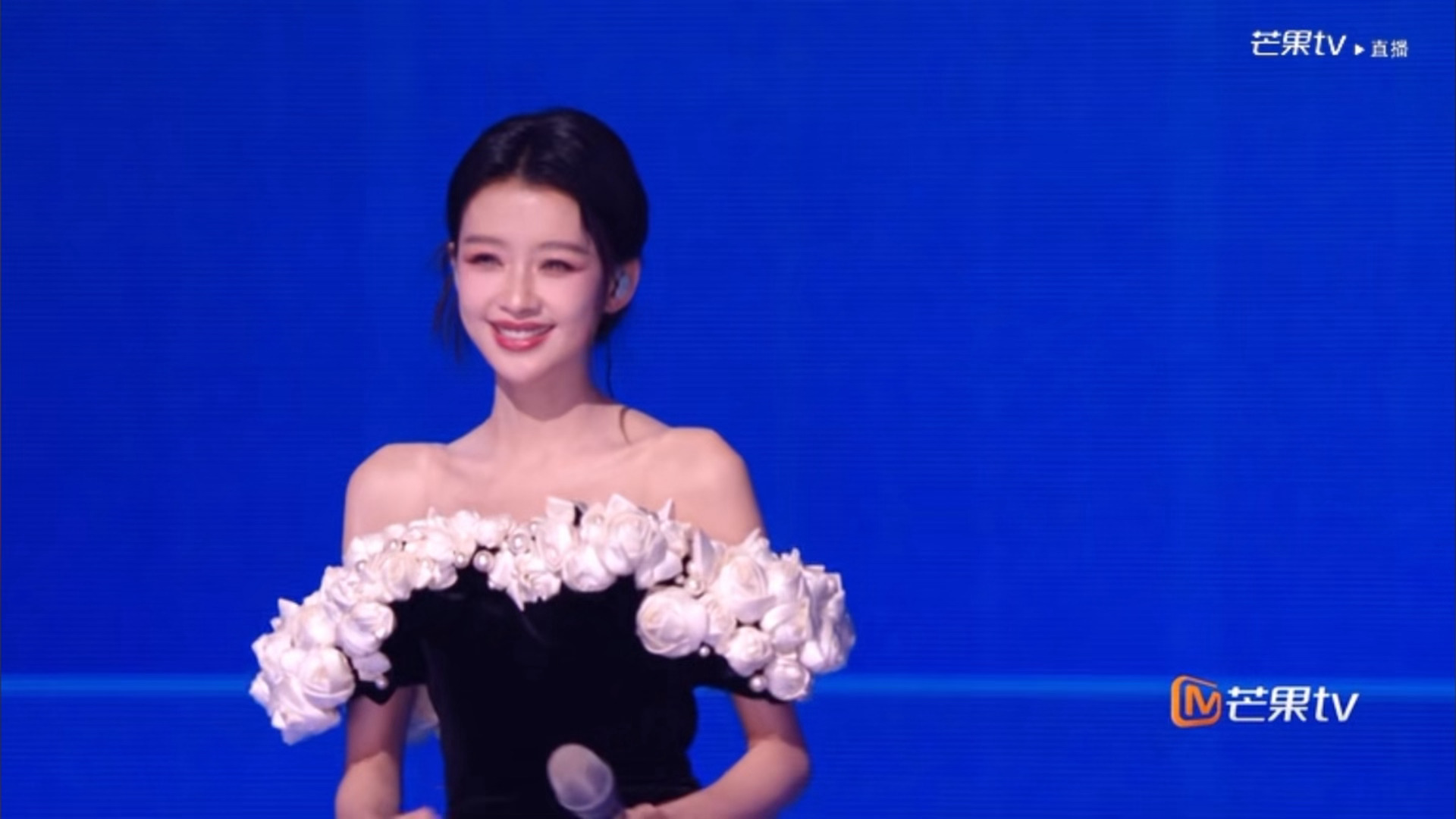 孙怡你美。。。太美丽了孙怡组真唱