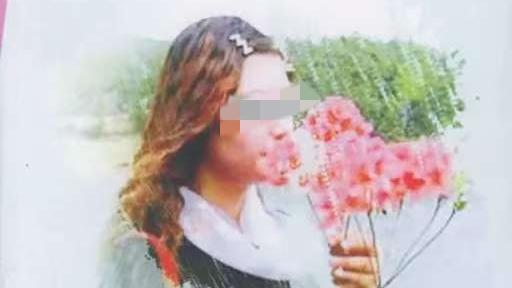 武汉高校女大学生和黑人男友相恋两年，辅导员问她有没有和黑人发生过关系，她羞愤地说