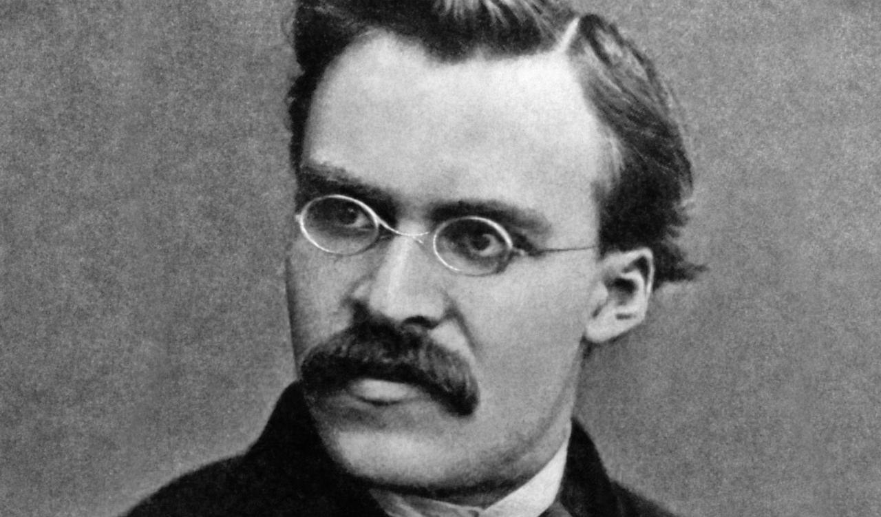 独行者罕有疯狂，但在群氓、党派、种族与时代之中，疯狂却是常态。——尼采