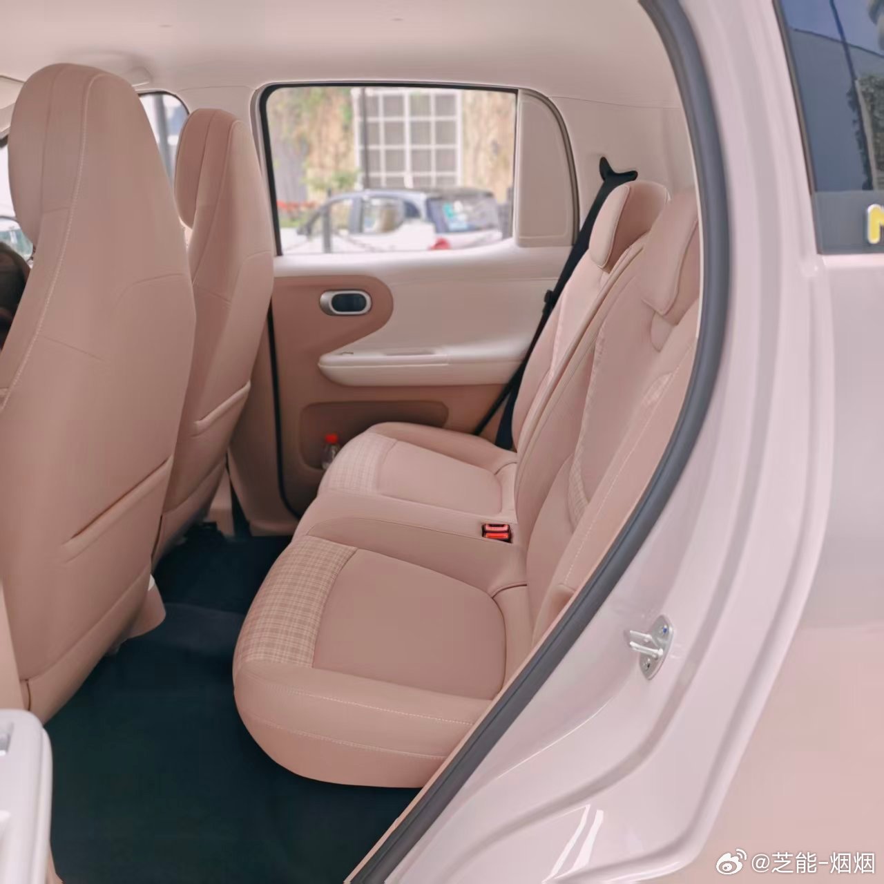 今天在试驾第五代五菱宏光MINIEV 这次的升级点挺不错 萌