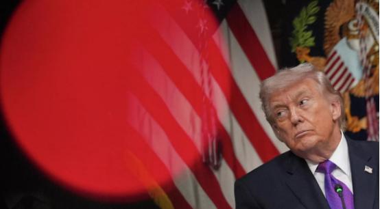 特朗普曾公开发话，直指美国不是中国富豪繁殖后代的幼儿园，还特别点名有位中国富豪生