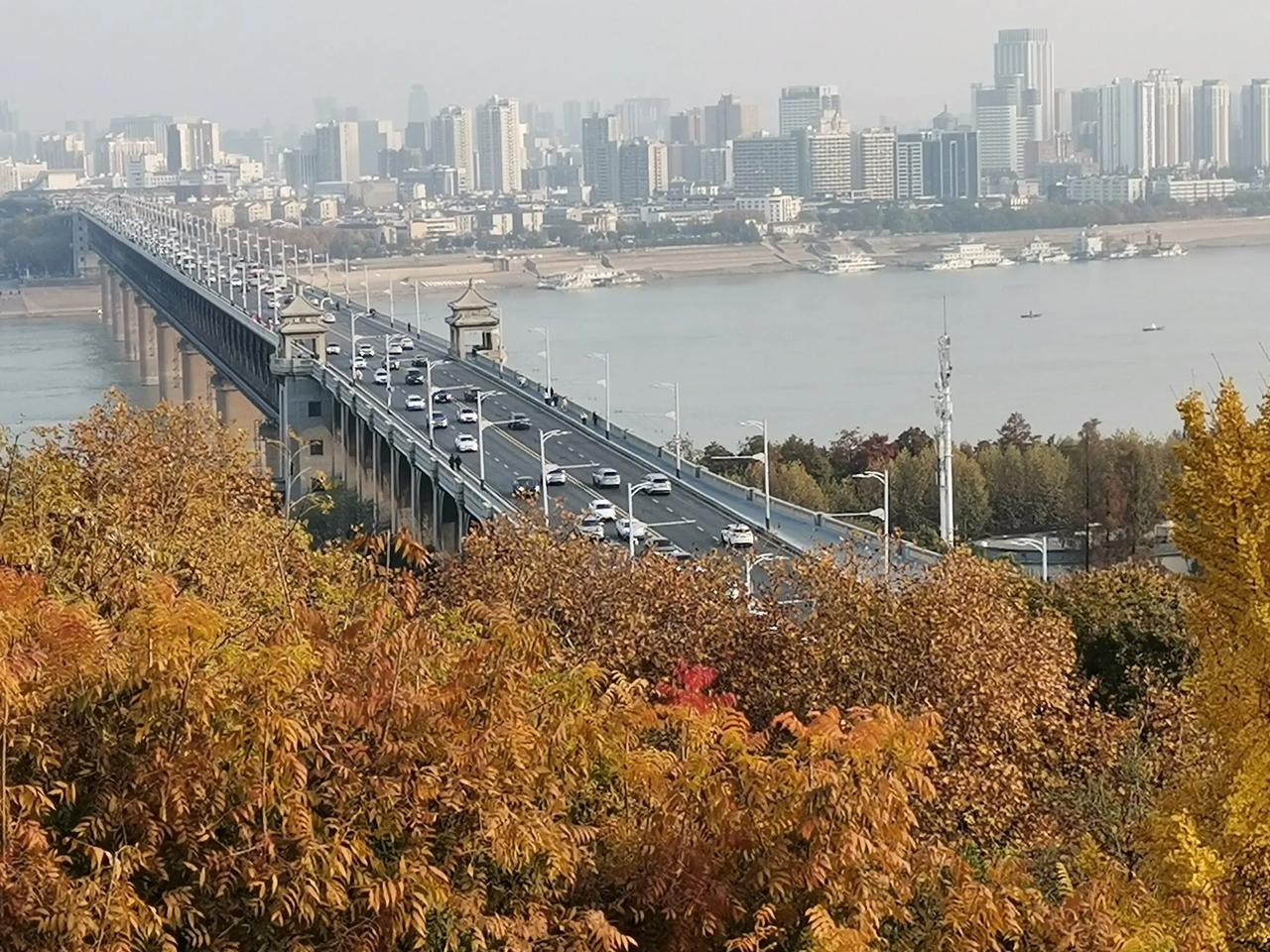 湖北为什么叫九省通衢题目就已经出错了，不是湖北省被称为九省通衢，而是湖北省的省会