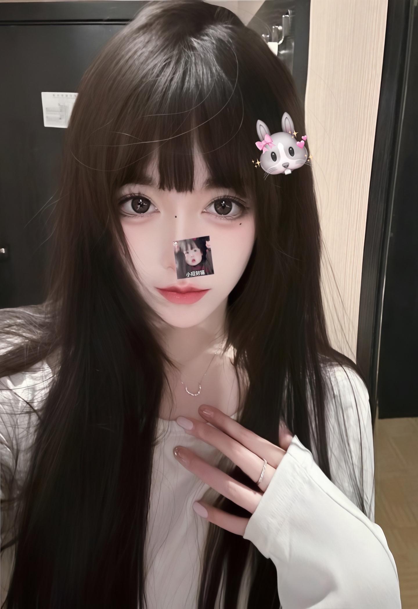 如果可以 我想说一百遍想你了 问一百遍你在干嘛 我知道话多会失去神秘感...