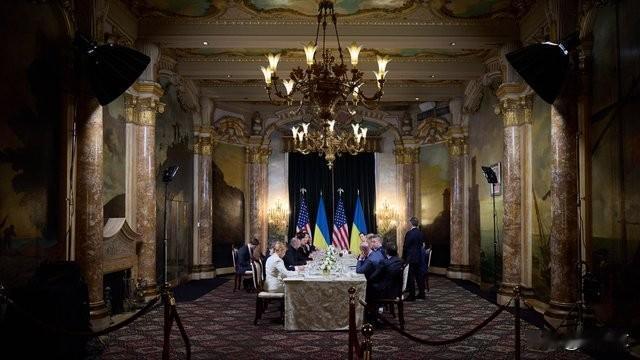 泽连斯基：结束俄乌战争的协议草案中，美国将向乌克兰提供15年的安全保障！

周一