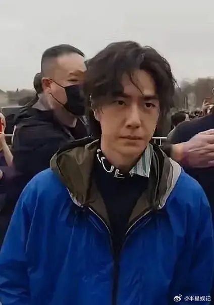 两张时装周生图，大家状态都好好