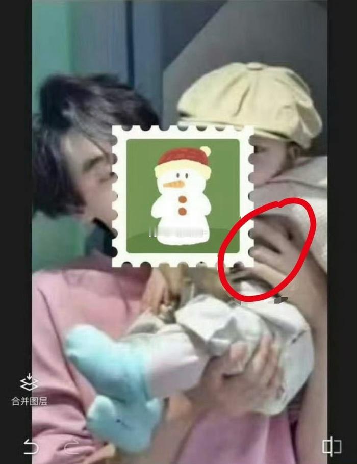 田栩宁 孩子近期网络流传的“田栩宁抱孩子照片”被证实为AI合成伪造，照片存在明显