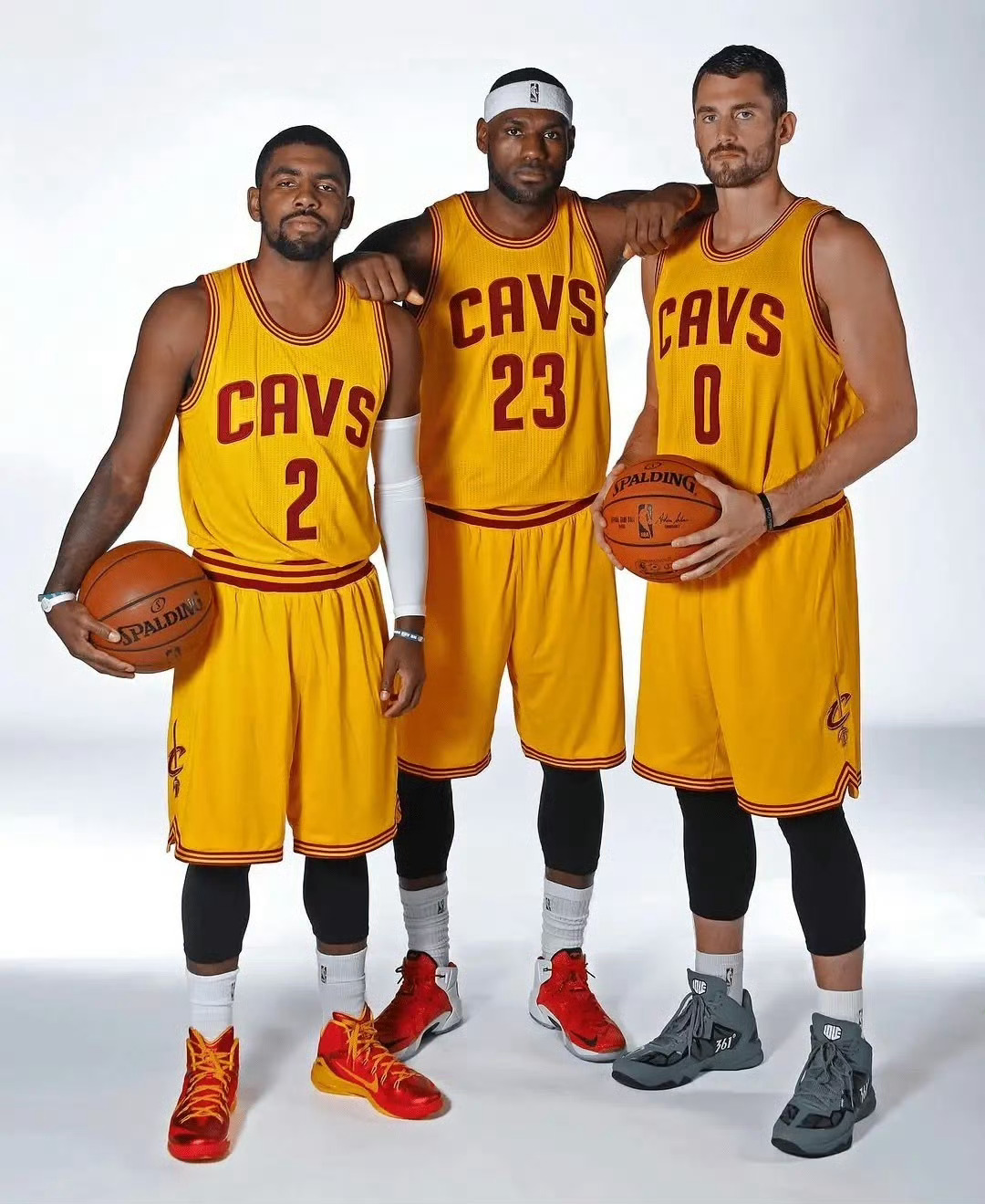 近期乐福参加播客节目时聊到了的骑士生涯：刚加盟骑士时对我来说很艰难，但那无疑是我