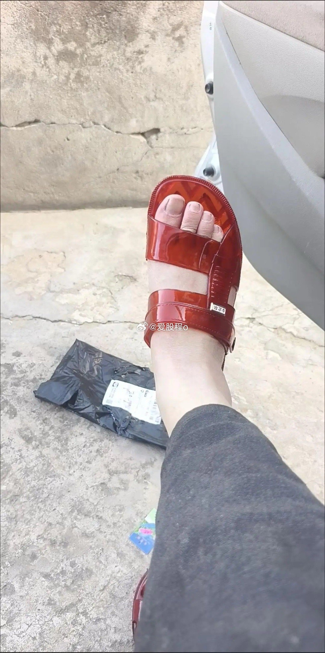 今天买的童鞋，满满的回忆 