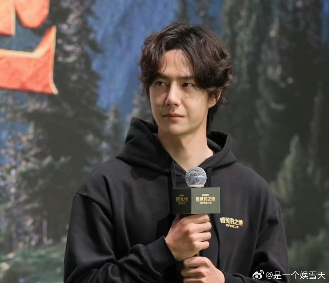 王一博闯进木工赛道系统又给王一博新任务了 王一博开启木工挑战，接住系统送来的新任