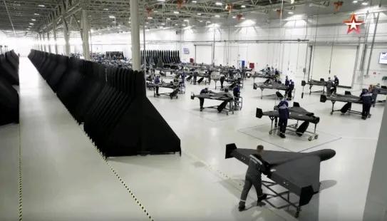 俄乌谈判选址暗藏算计，两国元首会晤已经变成一场舆论博弈。G7峰会上泽连斯基动作不